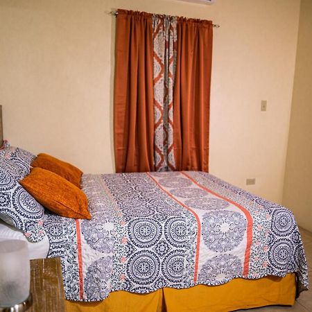 Connie'S Comfort Suites St. John's Exteriér fotografie
